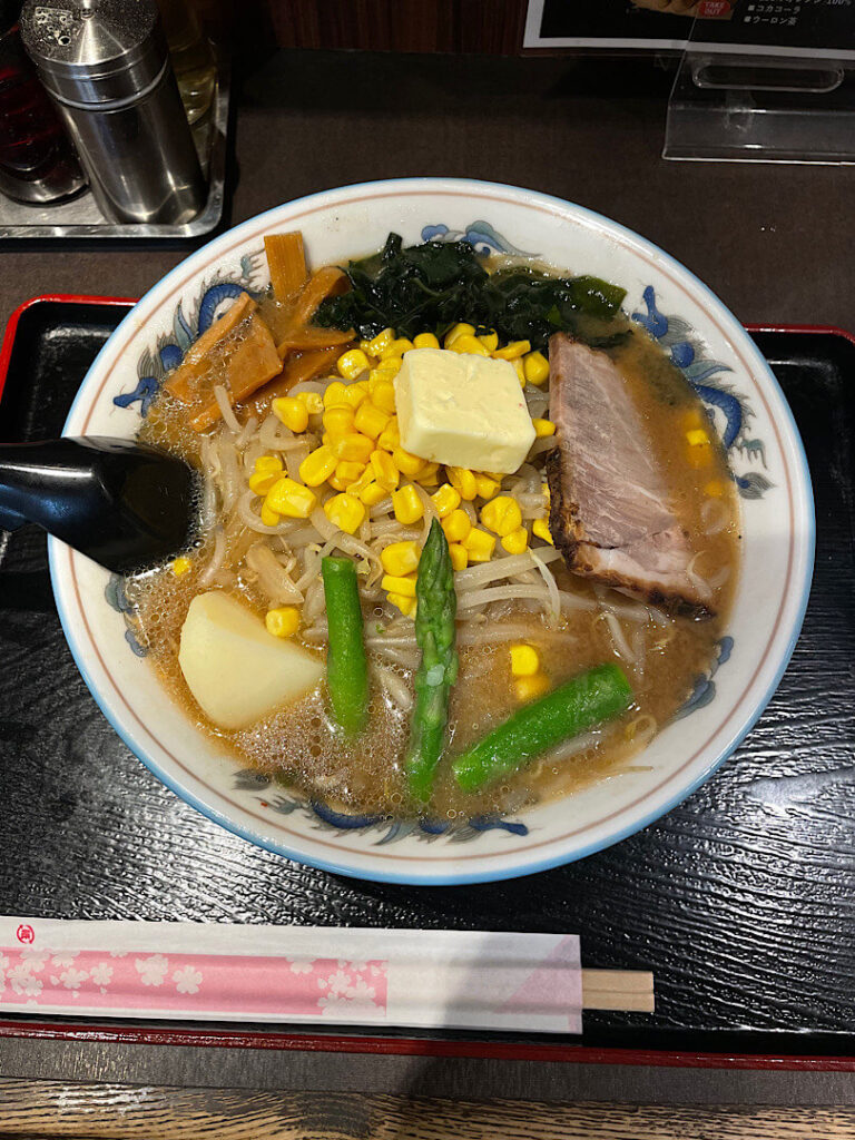 注文した「札幌みそらーめん」