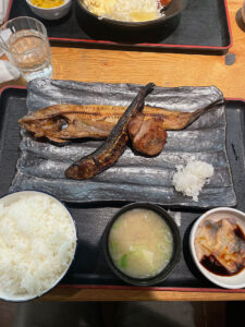 注文した、ごちそう三種一夜干し定食