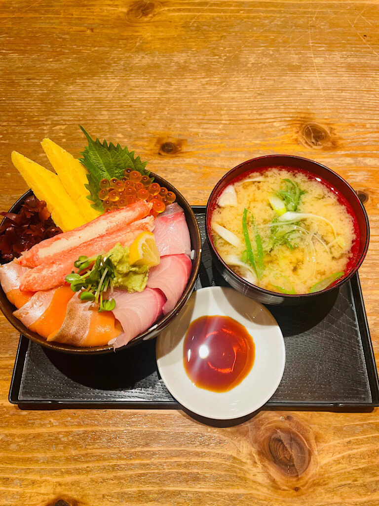 注文した海鮮丼！