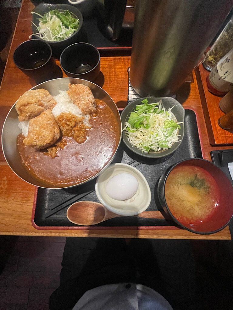 ふくの鳥の「鳥屋のカレーラース」