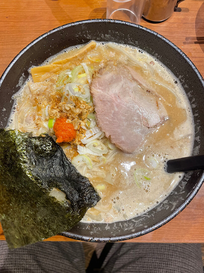 「北海道らーめん奥原流 久楽」の白味噌らーめん（２）