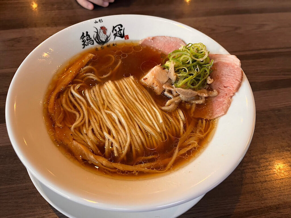 注文した、自家製麺鶏冠の初代醤油鶏そば（２）