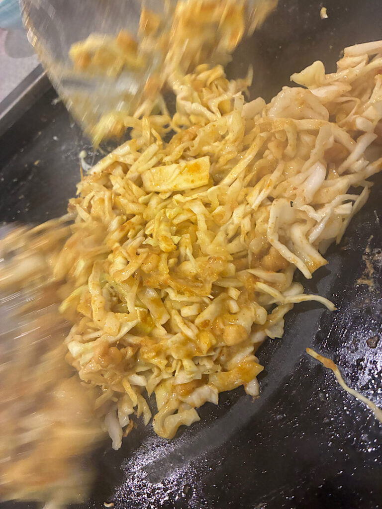 有賀藤のカレーチーズのもんじゃ焼き（３）