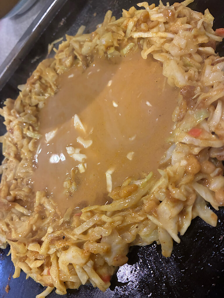 有賀藤のカレーチーズのもんじゃ焼き（２）