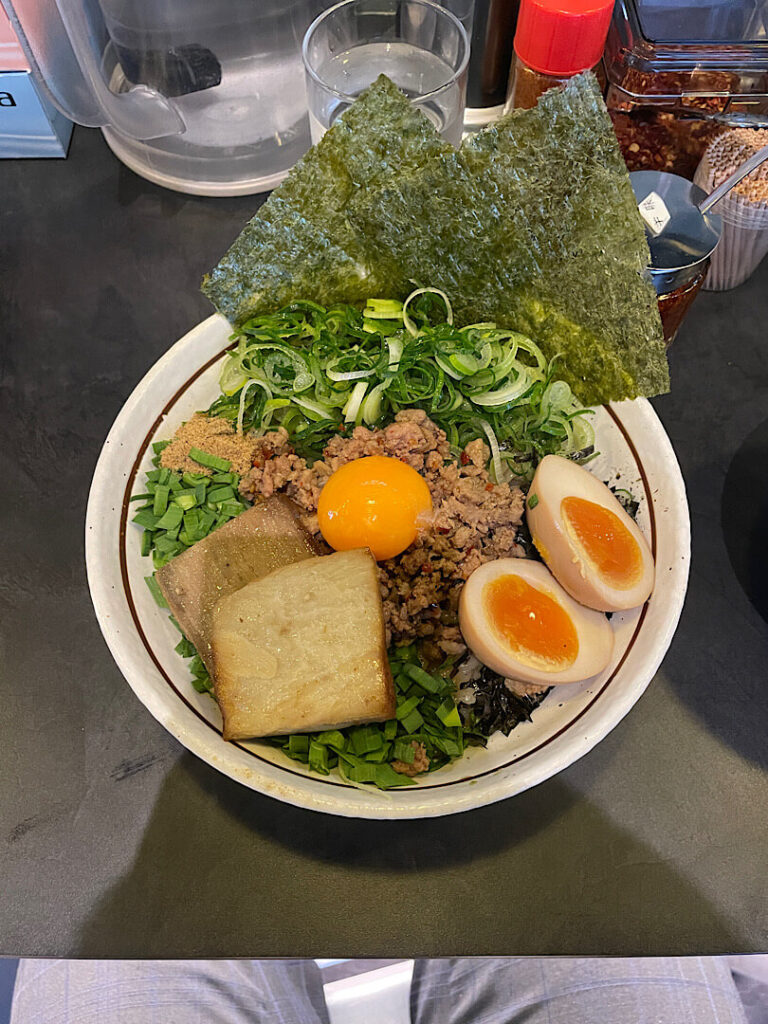 麺屋はるかのまぜそば（２）
